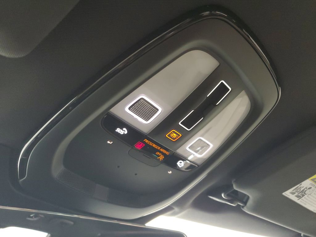 Certified 2026 Volvo XC90 B6 Plus w/ Protection Package Premier image 34