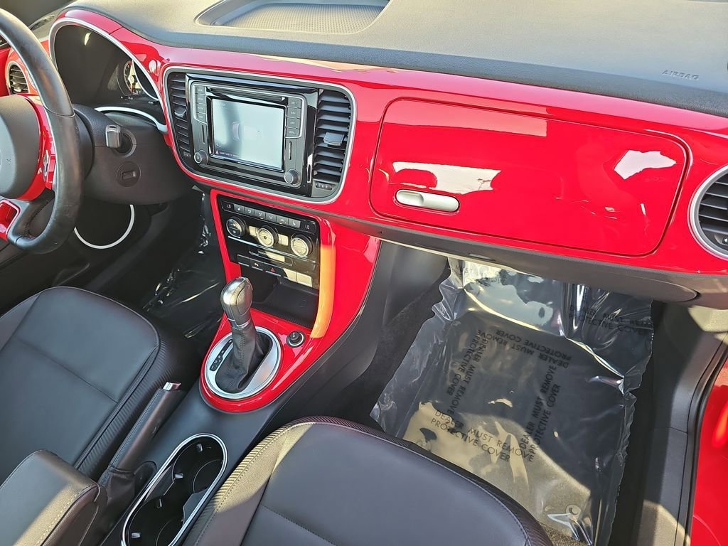 Used 2019 Volkswagen Beetle 2.0T SE image 32