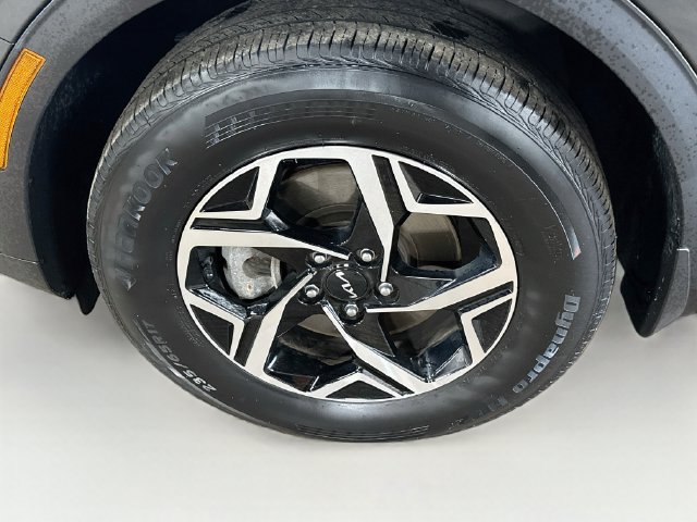 Certified 2024 Kia Sportage LX AWD/4WD image 30
