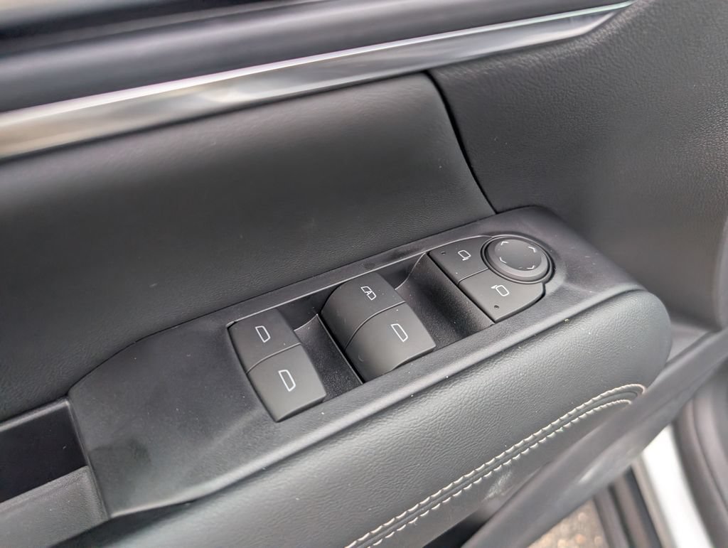 New 2027 GMC Terrain Elevation w/ Elevation Premium Package AWD/4WD image 11
