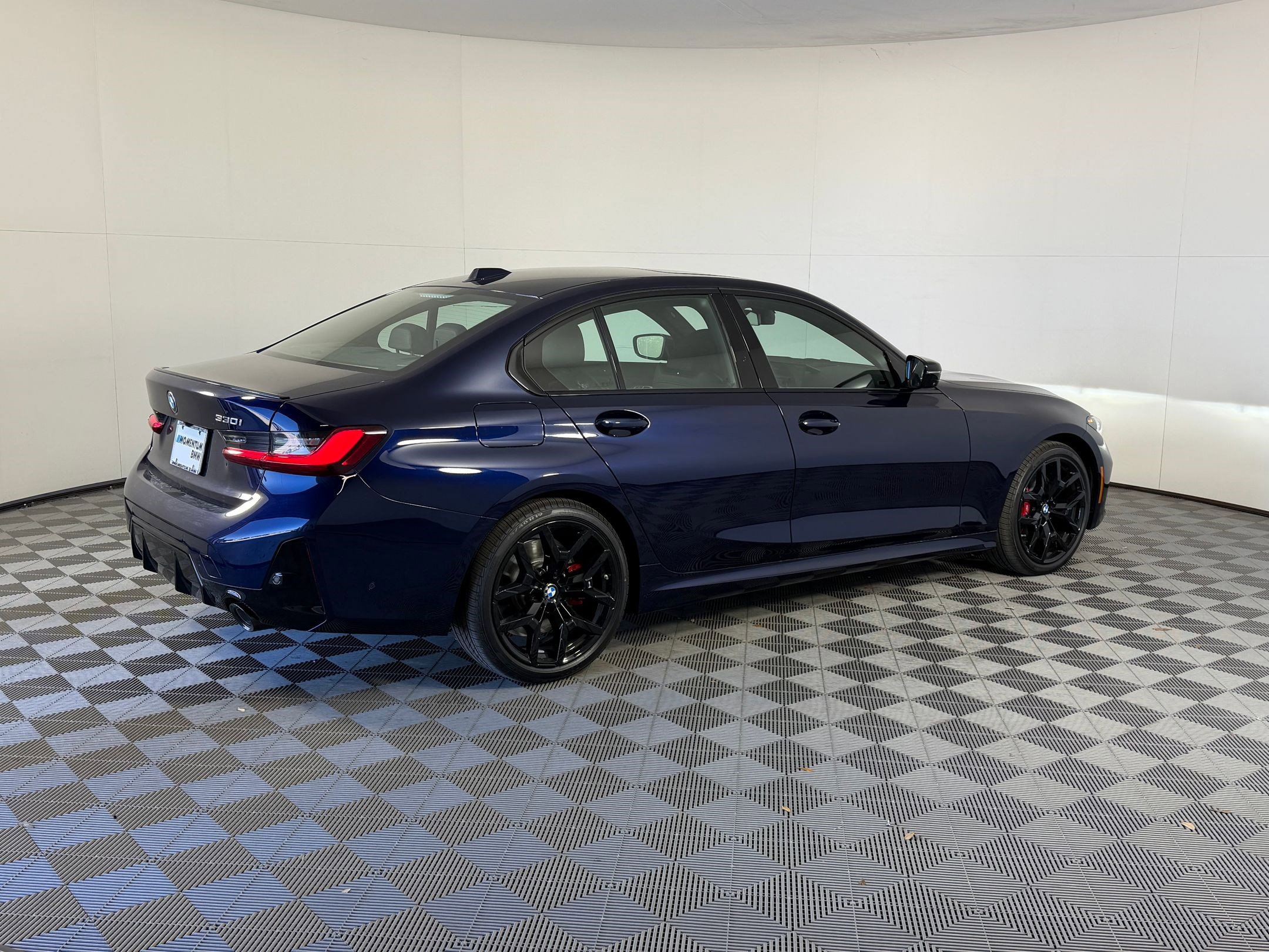 New 2026 BMW 330i Sedan w/ M Sport Package image 9