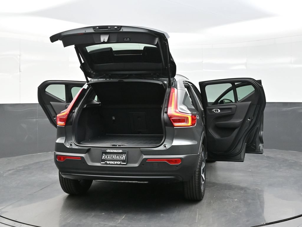 New 2026 Volvo XC40 B5 Plus w/ Protection Package Premier AWD/4WD image 42