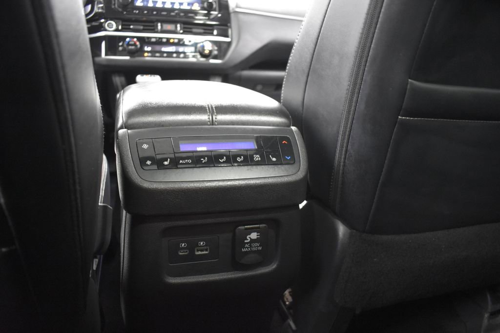 Certified 2023 Nissan Pathfinder Platinum AWD/4WD image 36