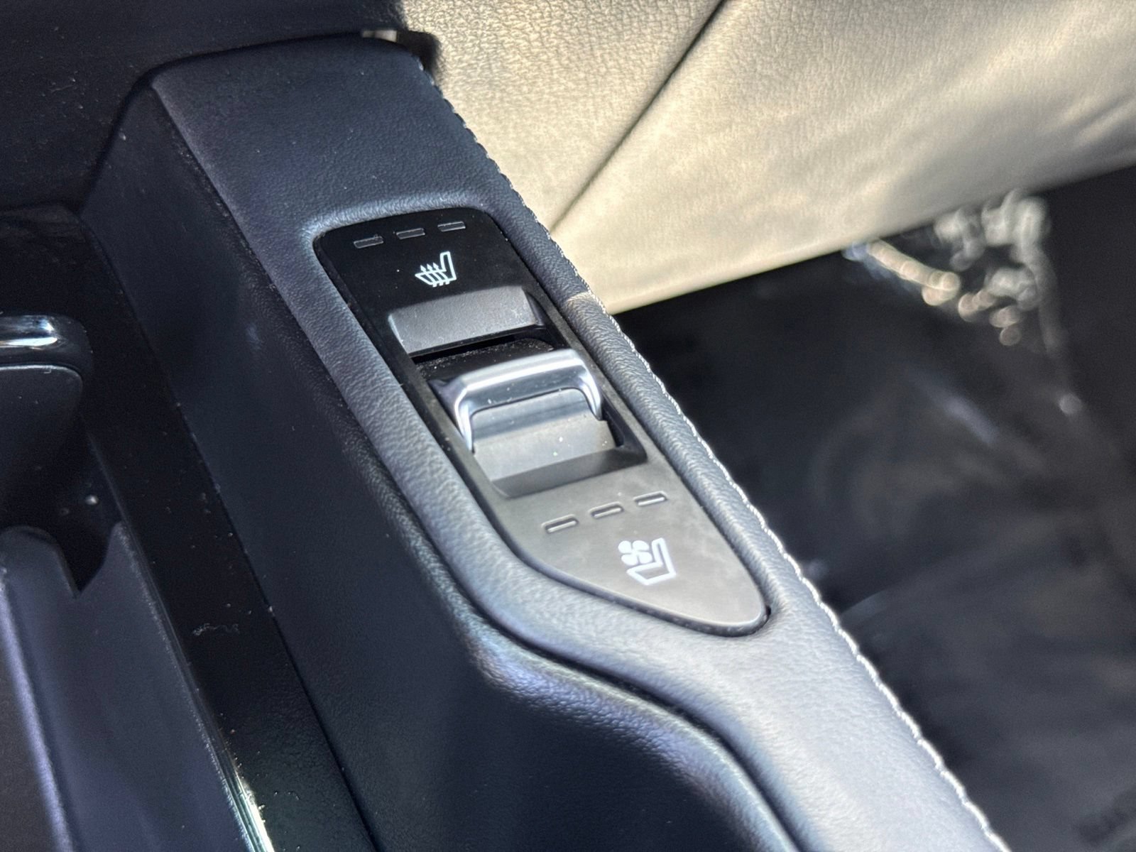Used 2021 Kia Telluride EX w/ EX Premium Package FWD image 35