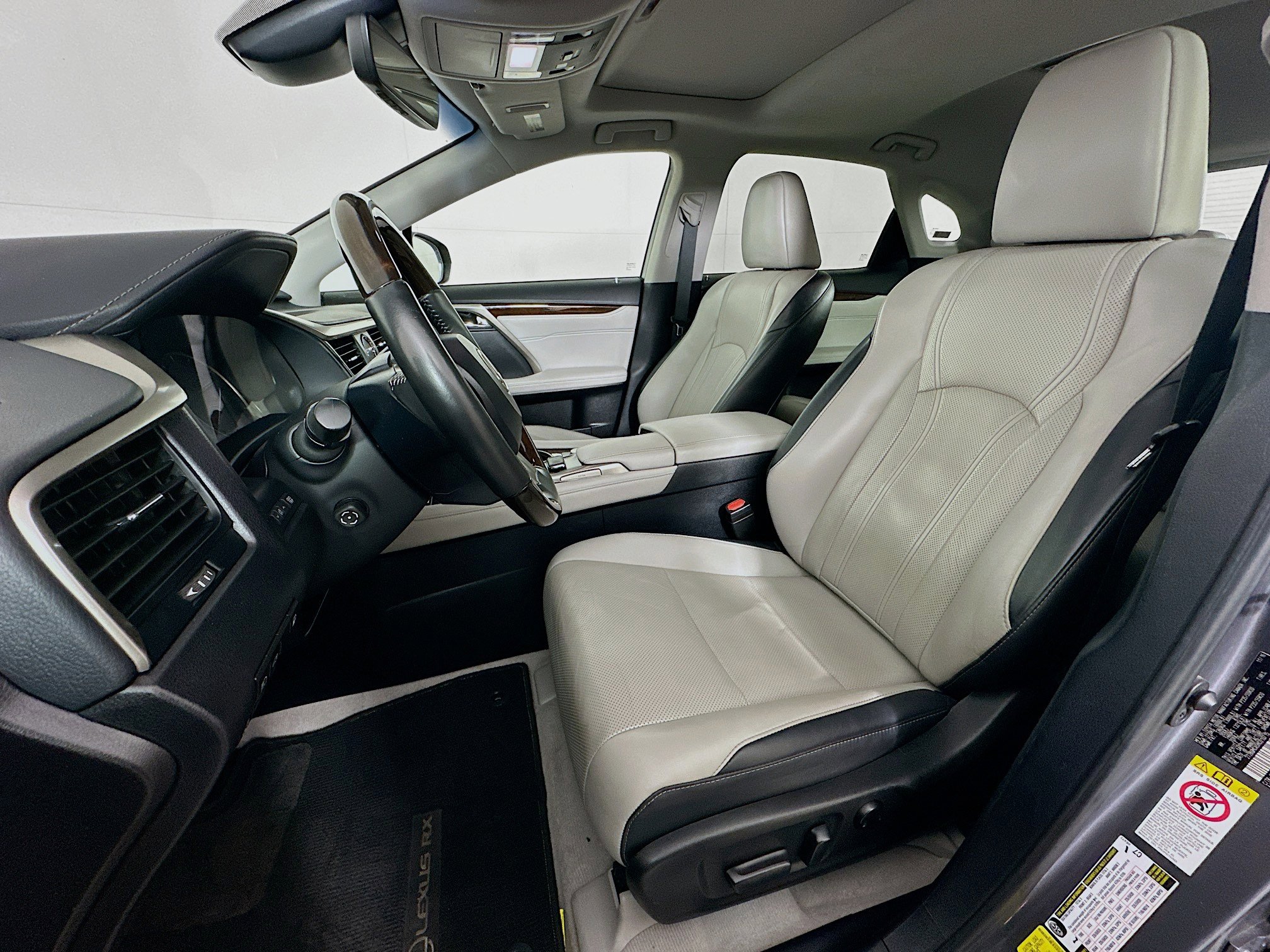 Used 2017 Lexus RX 450h AWD image 13