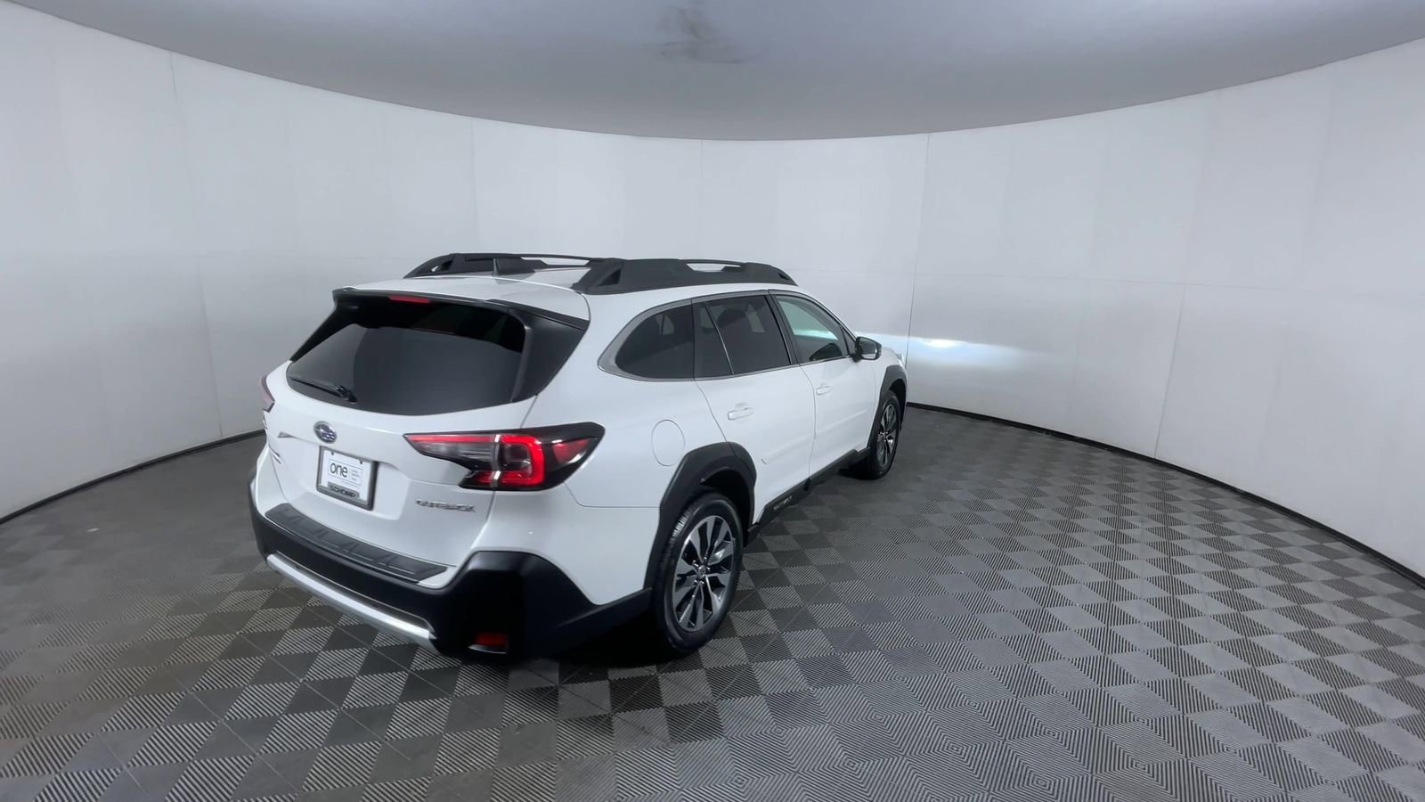 Used 2024 Subaru Outback Limited AWD/4WD image 8