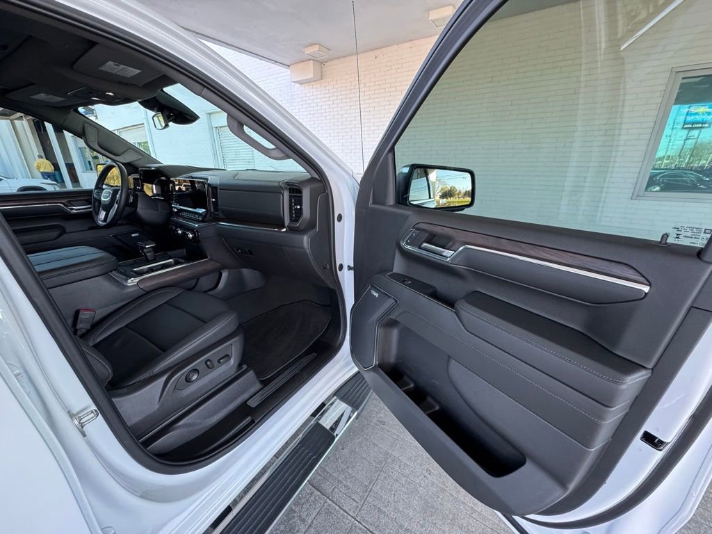 Used 2024 GMC Sierra 1500 SLT w/ SLT Premium Plus Package image 16