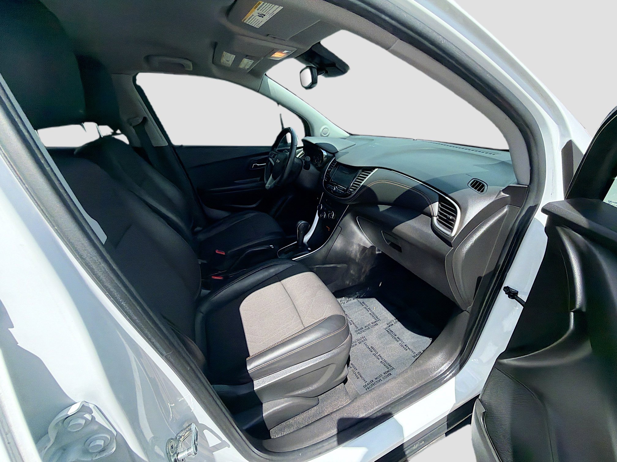 Used 2022 Chevrolet Trax LT w/ LT Convenience Package image 30