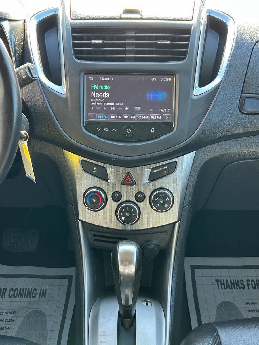 Used 2016 Chevrolet Trax LTZ FWD image 29