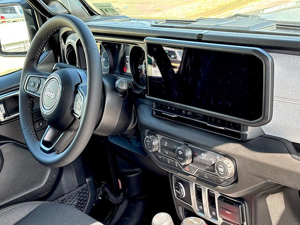 New 2026 Jeep Wrangler Sport AWD/4WD image 17