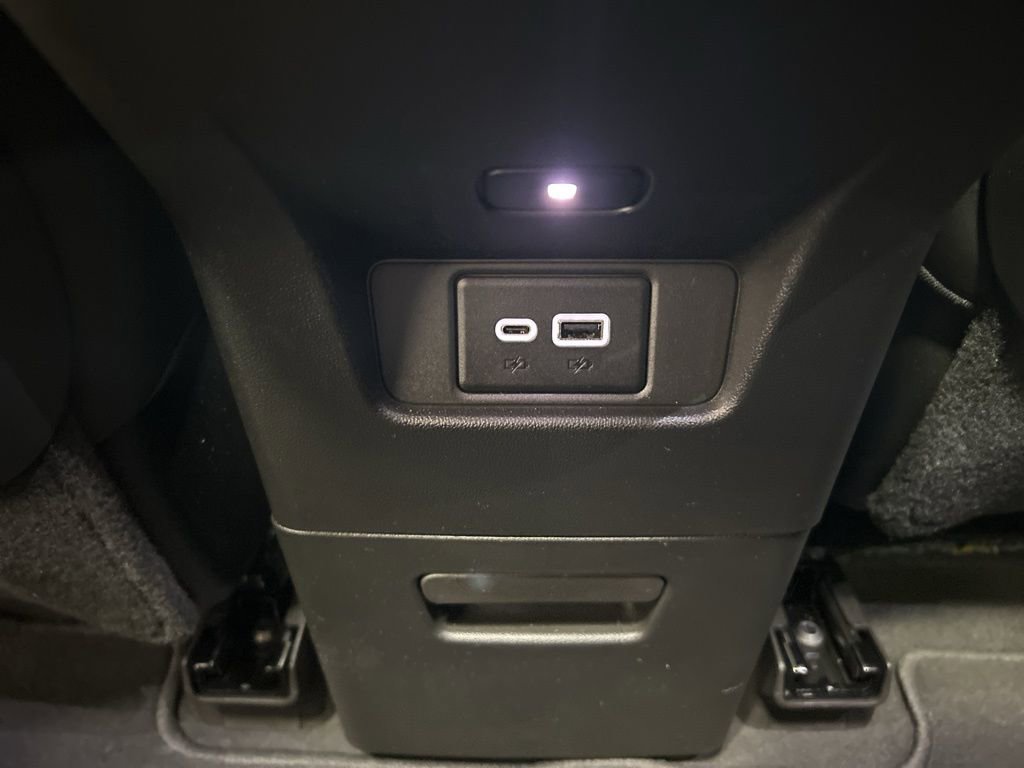 Used 2024 Cadillac XT6 Sport image 28