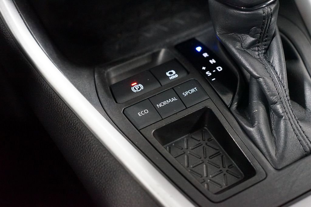 Certified 2023 Toyota RAV4 LE image 22