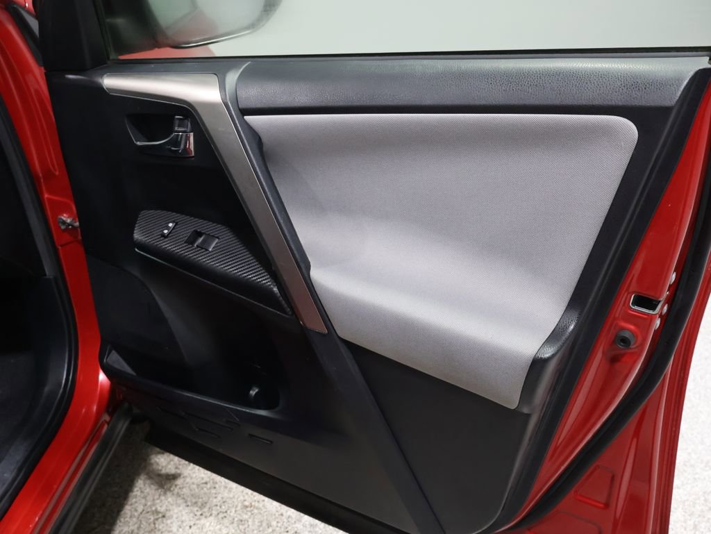 Used 2015 Toyota RAV4 XLE image 24