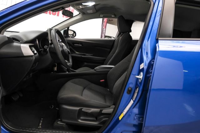 Used 2020 Toyota C-HR LE image 4