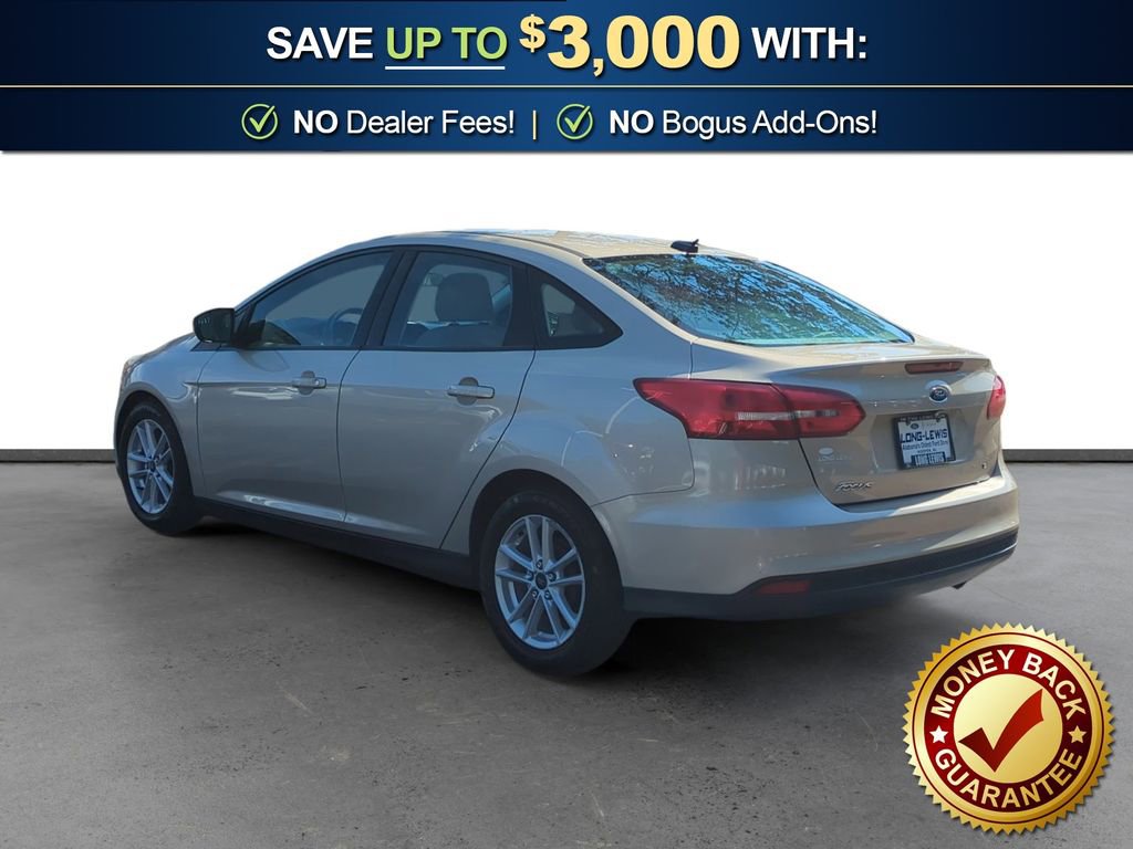 Used 2017 Ford Focus SE image 4