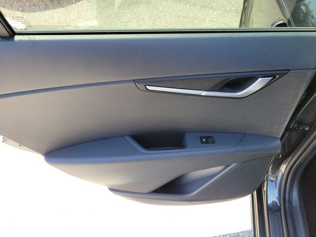 Used 2026 Kia Niro LX FWD image 10