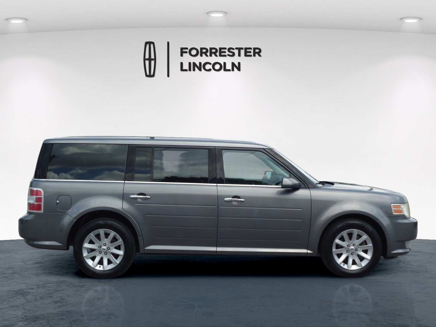 Used 2010 Ford Flex SEL FWD image 2