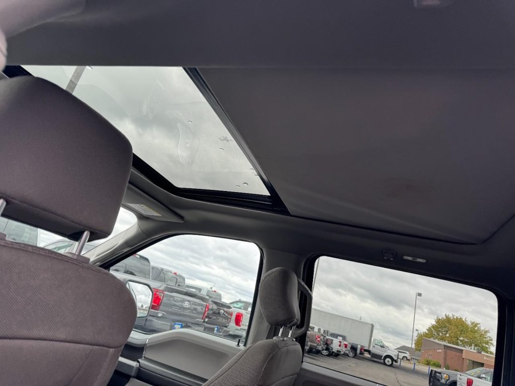 Used 2018 Ford F150 XLT w/ Equipment Group 302A Luxury AWD/4WD image 11