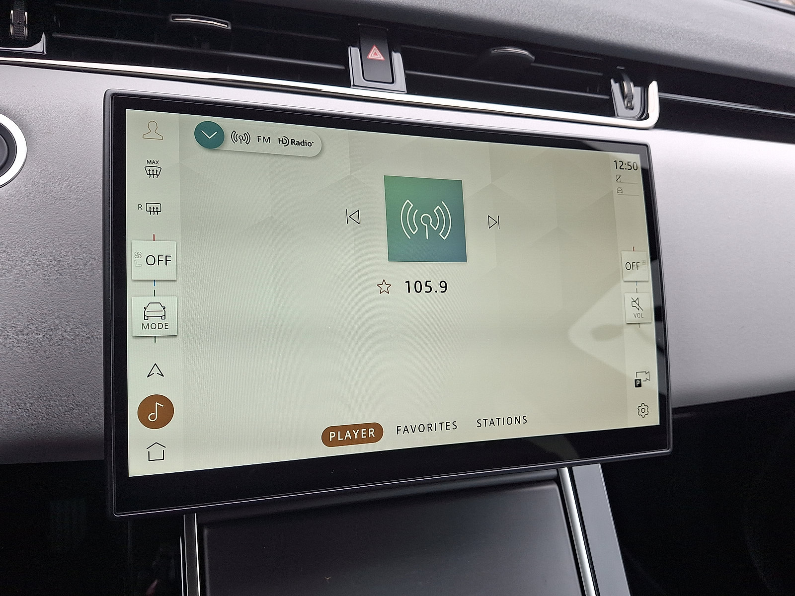 Certified 2026 Land Rover Range Rover Evoque S image 9