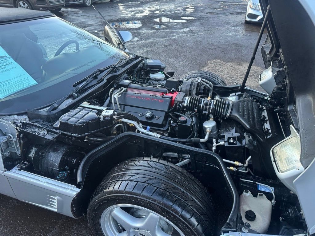 Used 1996 Chevrolet Corvette Convertible RWD image 31