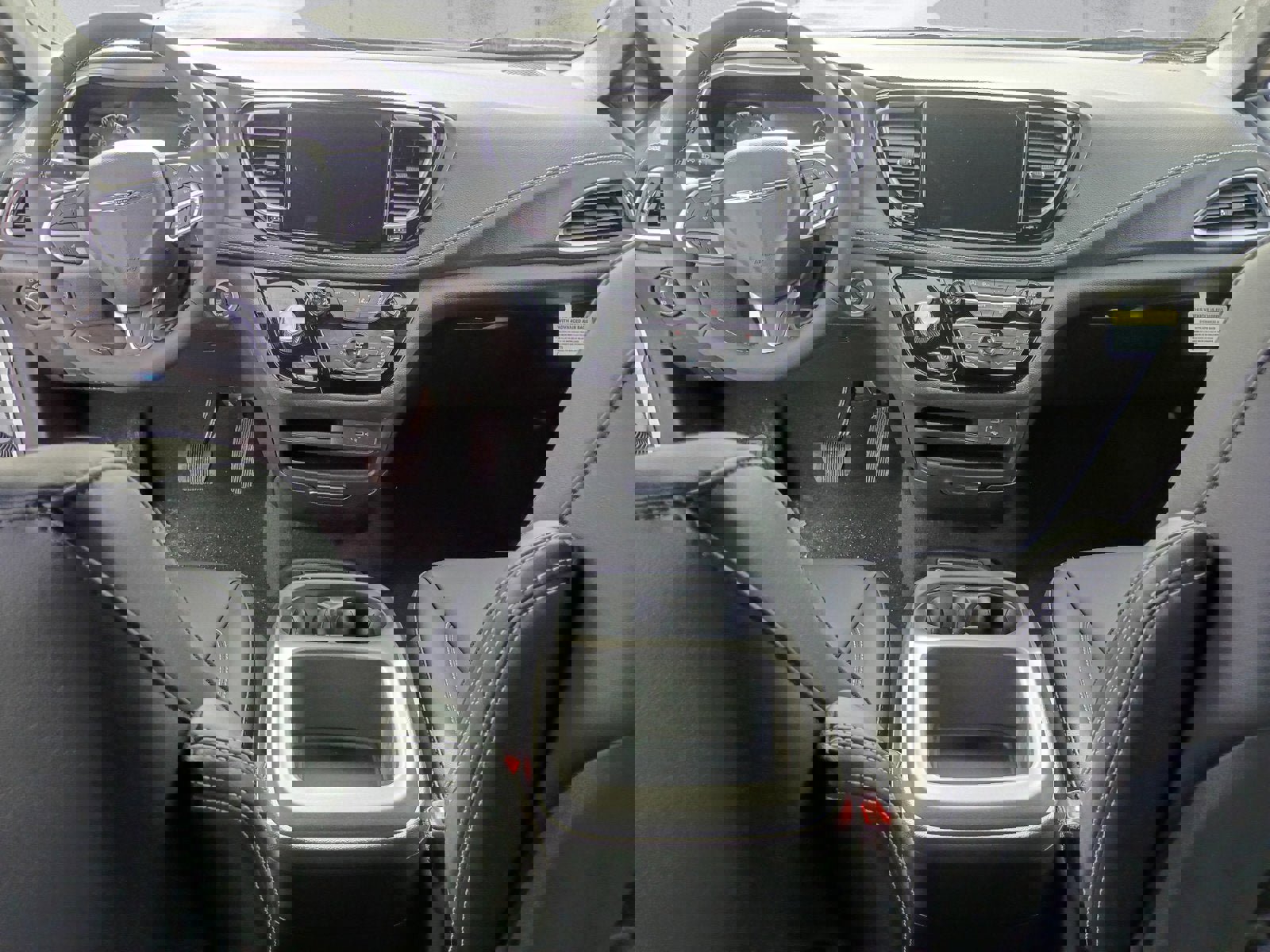 New 2026 Chrysler Pacifica Select image 11