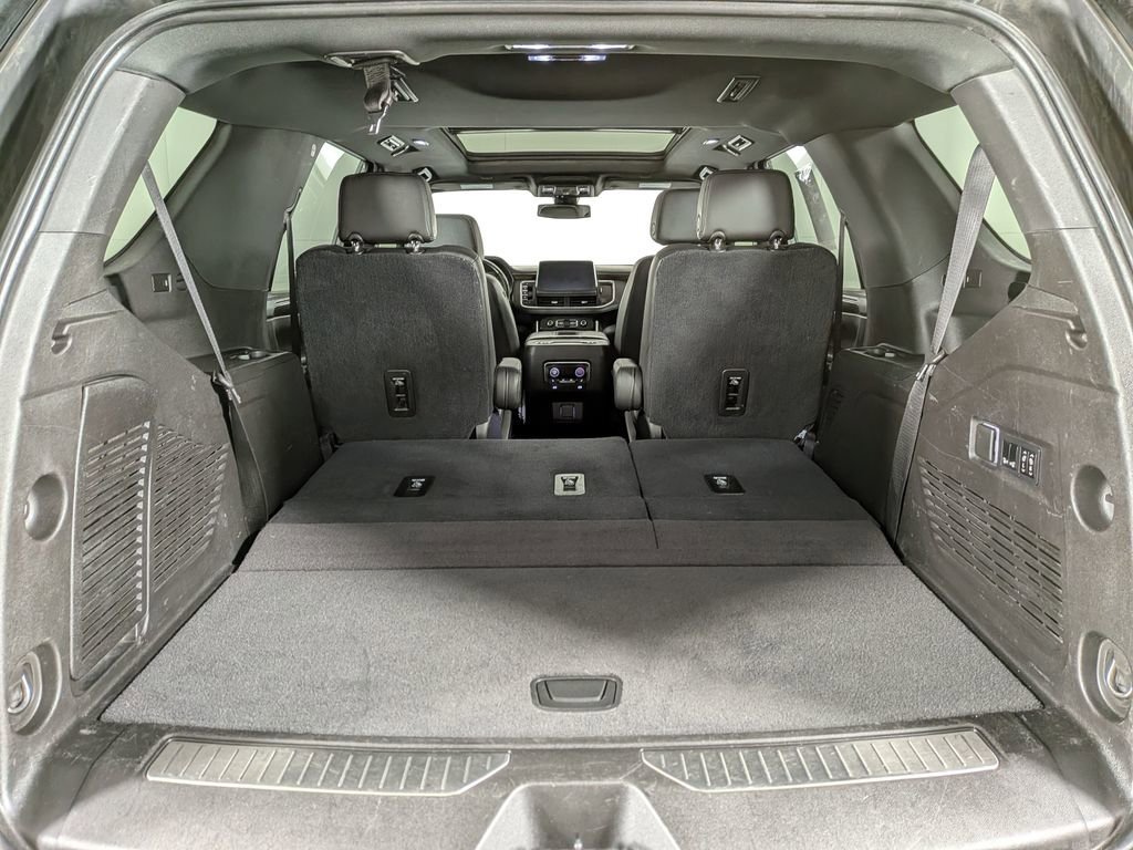 Used 2021 Chevrolet Tahoe Z71 w/ Z71 Signature Package image 10