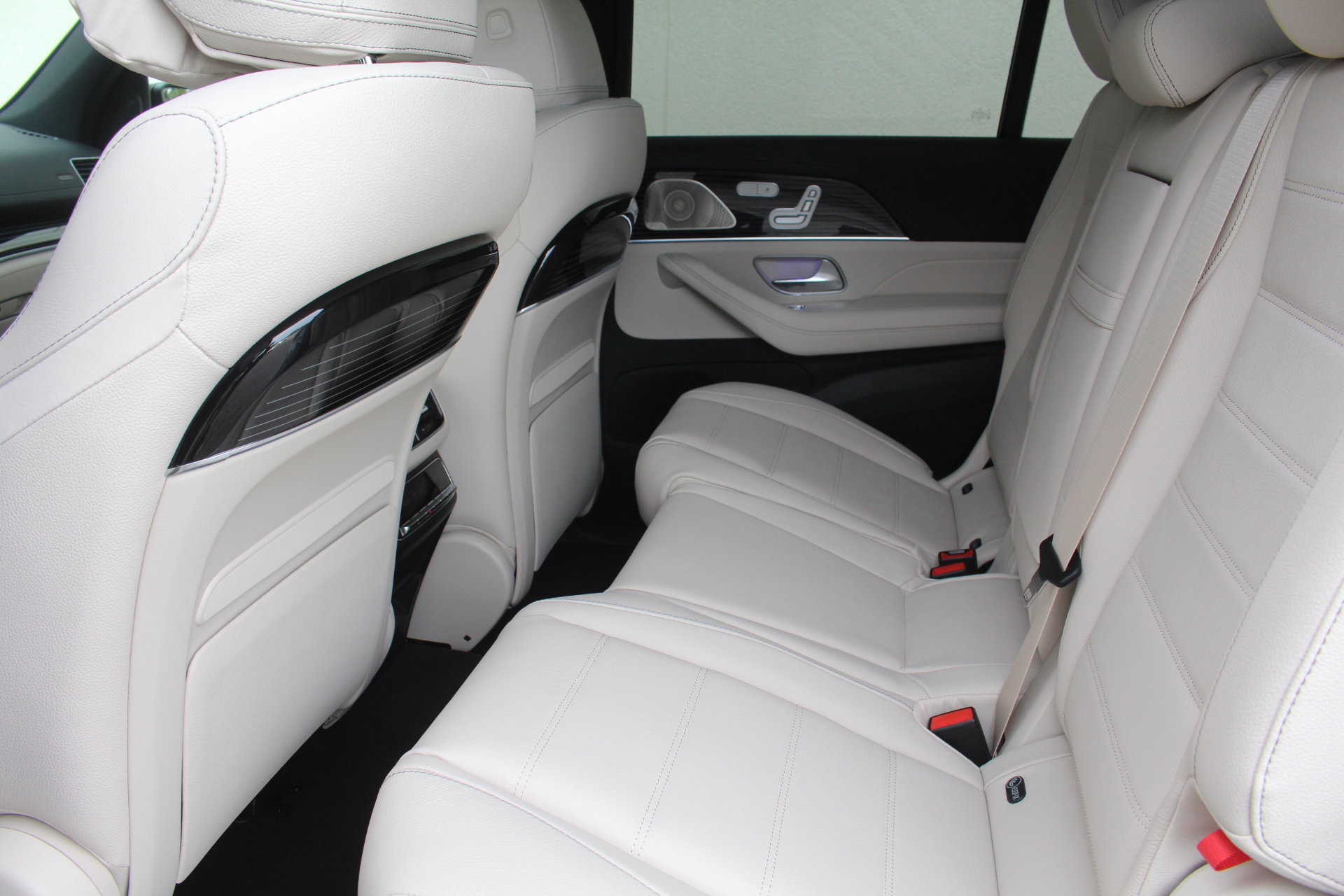 New 2026 Mercedes-Benz GLS 580 4MATIC image 17