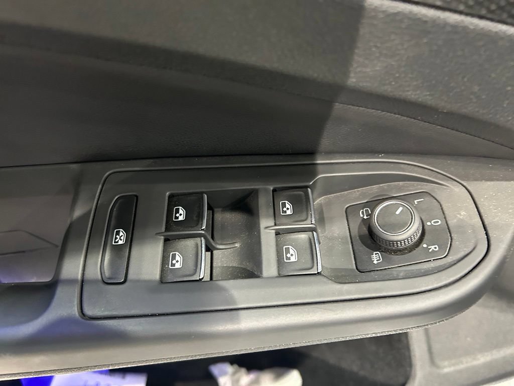 Used 2024 Volkswagen Golf R AWD/4WD image 11