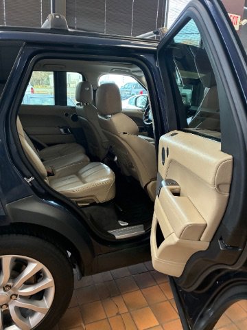 Used 2017 Land Rover Range Rover Sport HSE image 36