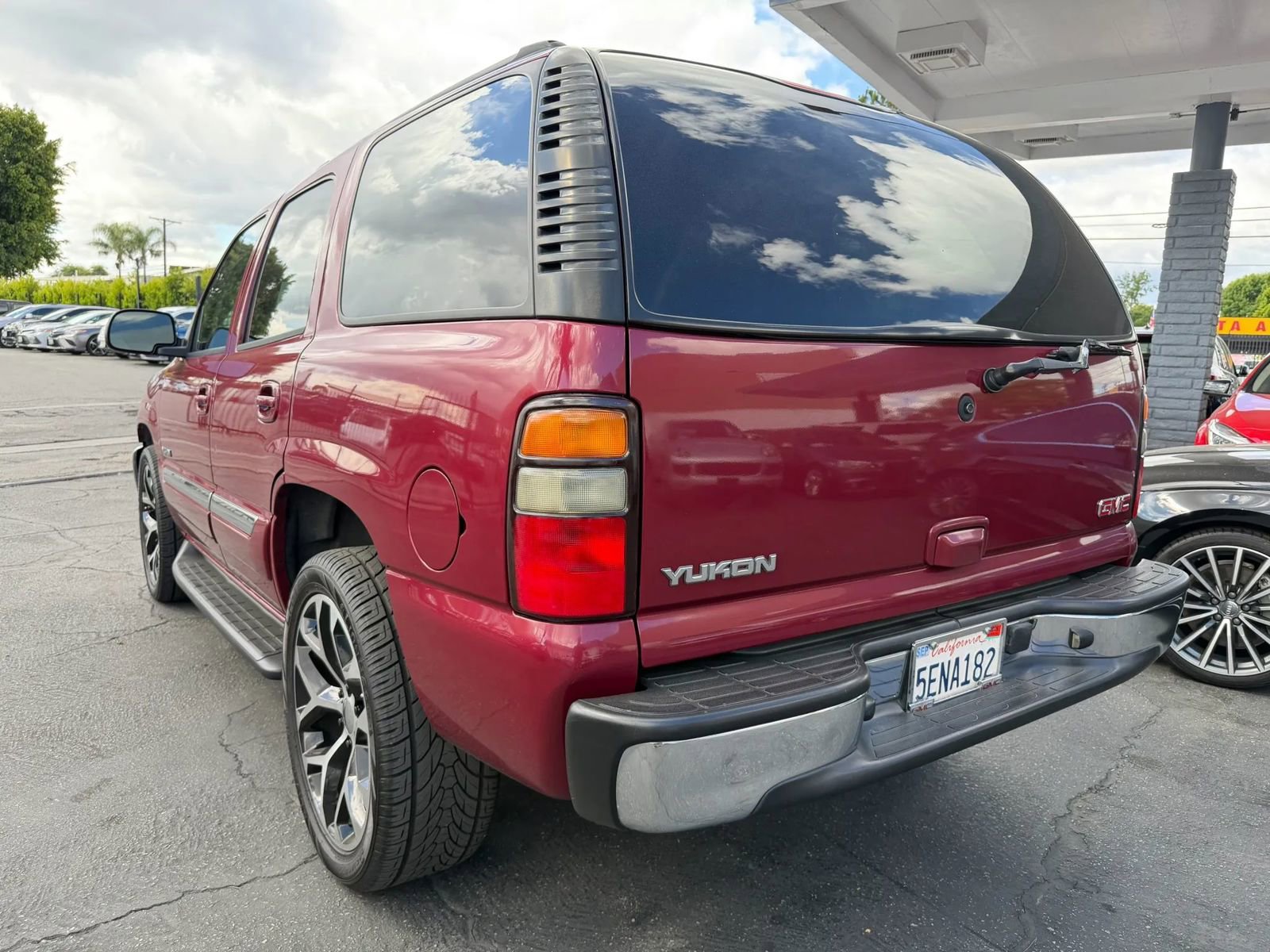 Used 2004 GMC Yukon SLE RWD image 18