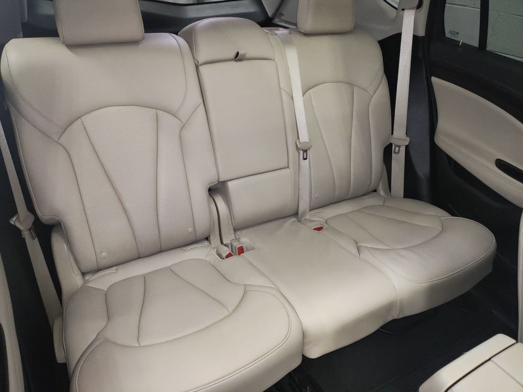 Used 2020 Buick Envision Essence w/ Experience Buick Package FWD image 10