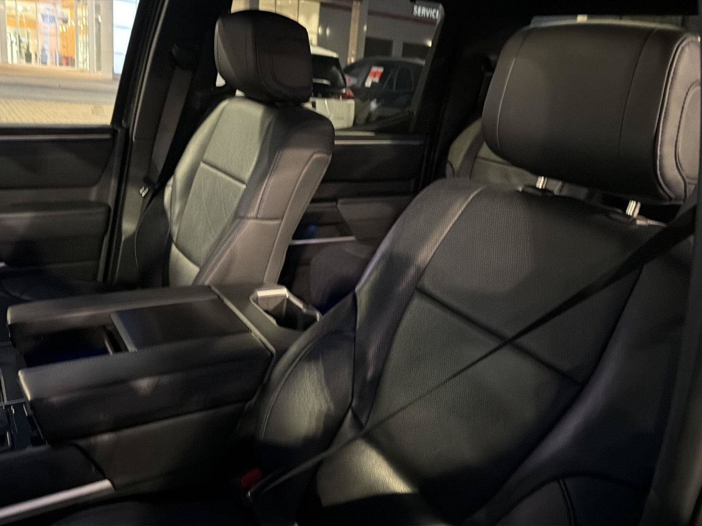 Used 2023 Toyota Tundra Platinum AWD/4WD image 32