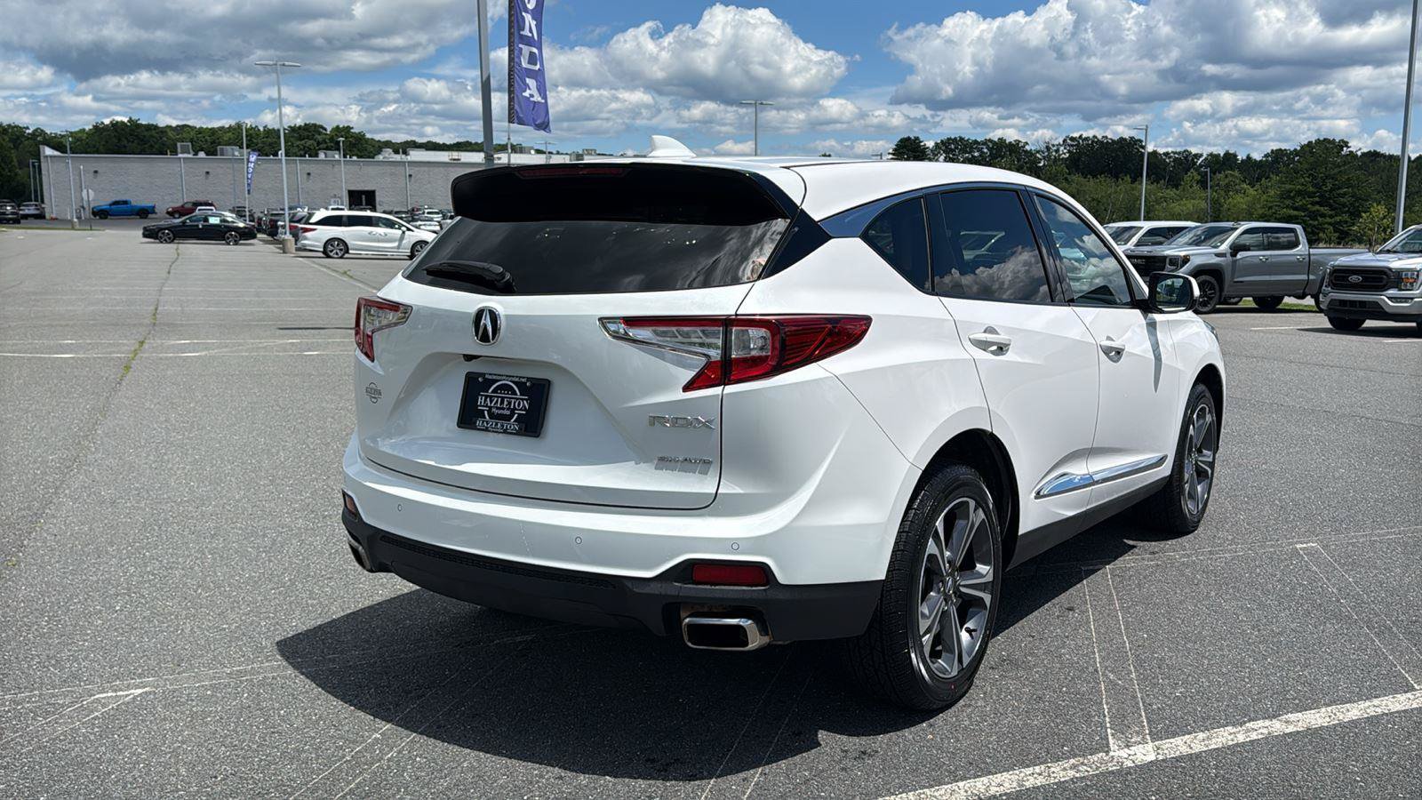 Used 2023 Acura RDX AWD w/ Advance Package image 6