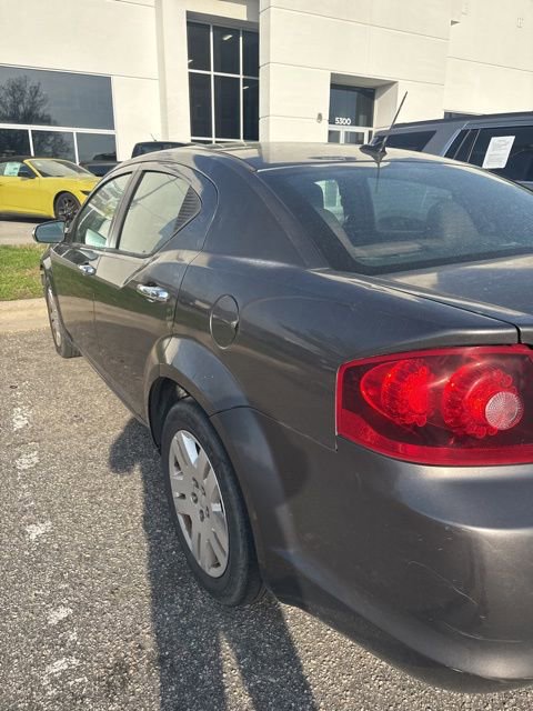Used 2014 Dodge Avenger SE image 7