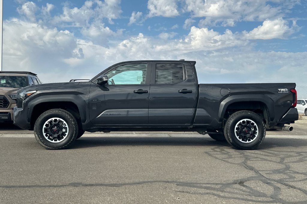Used 2024 Toyota Tacoma TRD Off-Road w/ TRD Off Road Upgrade Package AWD/4WD image 9