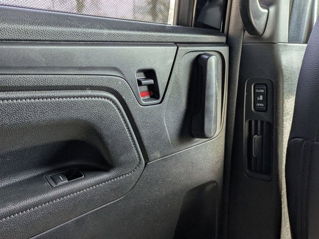 Used 2025 Honda Odyssey Sport-L image 25