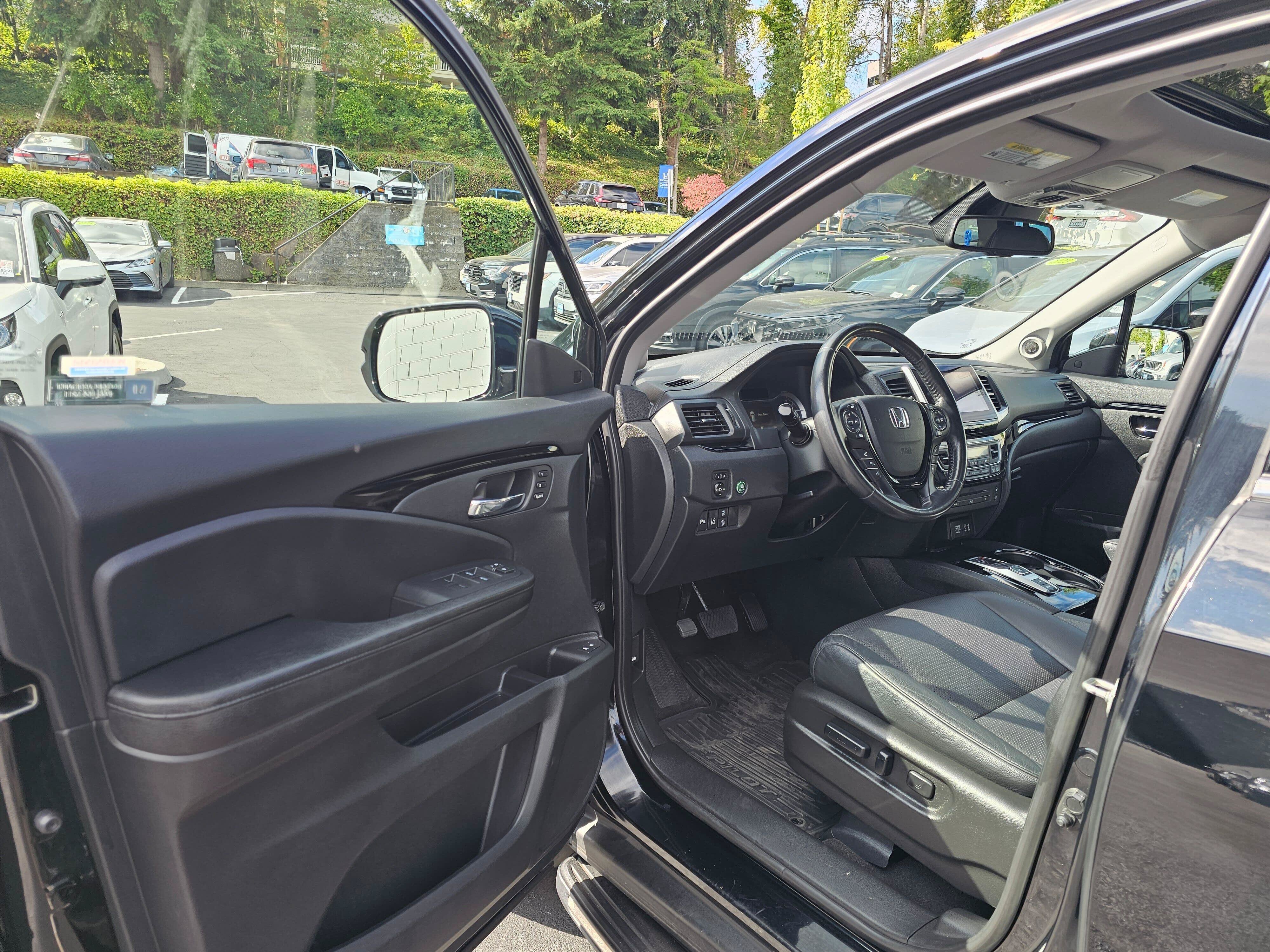 Used 2016 Honda Pilot Elite image 23