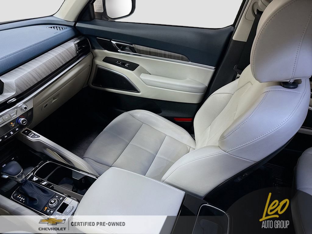 Used 2024 Kia Telluride EX w/ EX Captain's Chair Package image 27