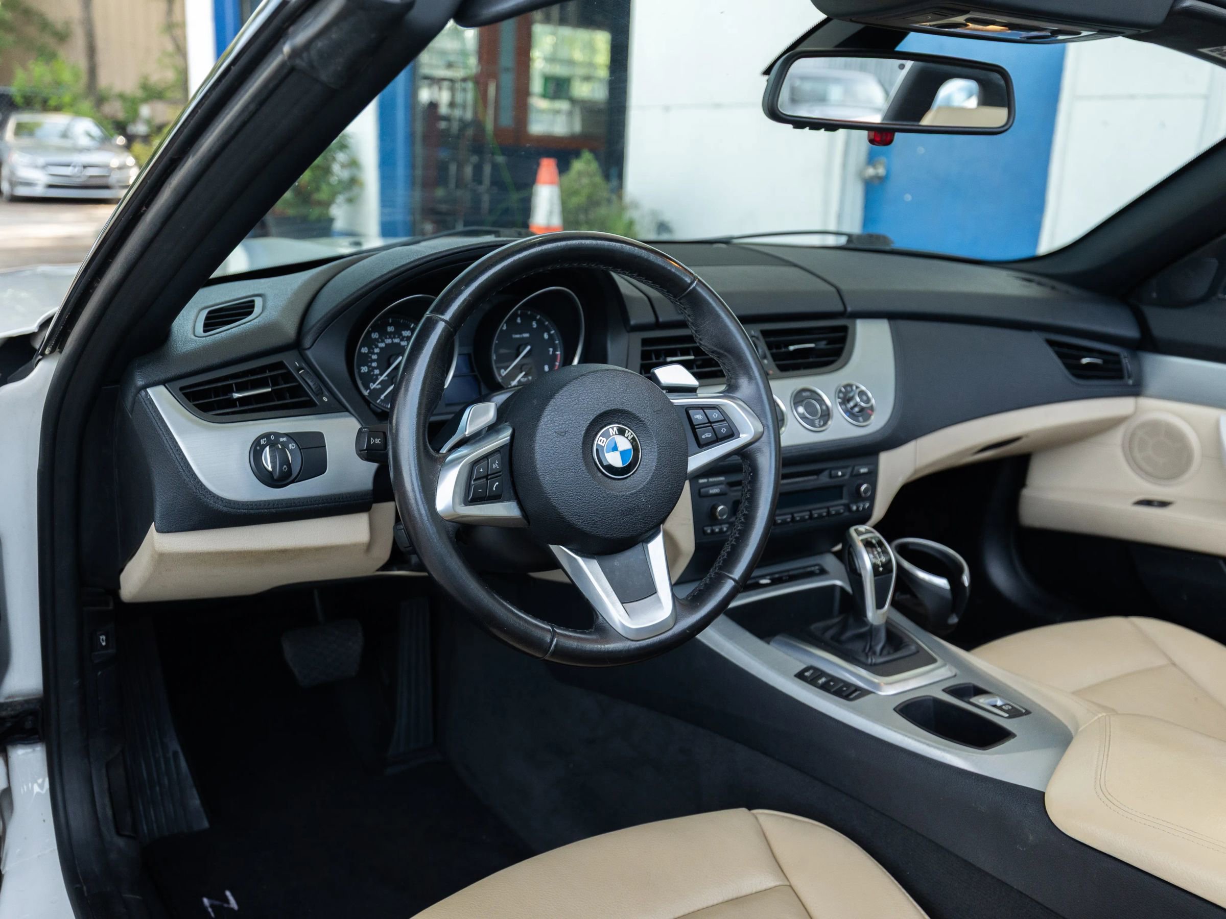 Used 2009 BMW Z4 sDrive35i RWD image 24