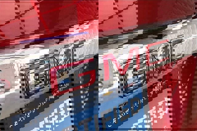 Certified 2023 GMC Acadia SLT w/ Preferred Package image 30