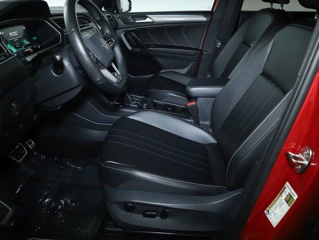 Used 2024 Volkswagen Tiguan SE R-Line image 19