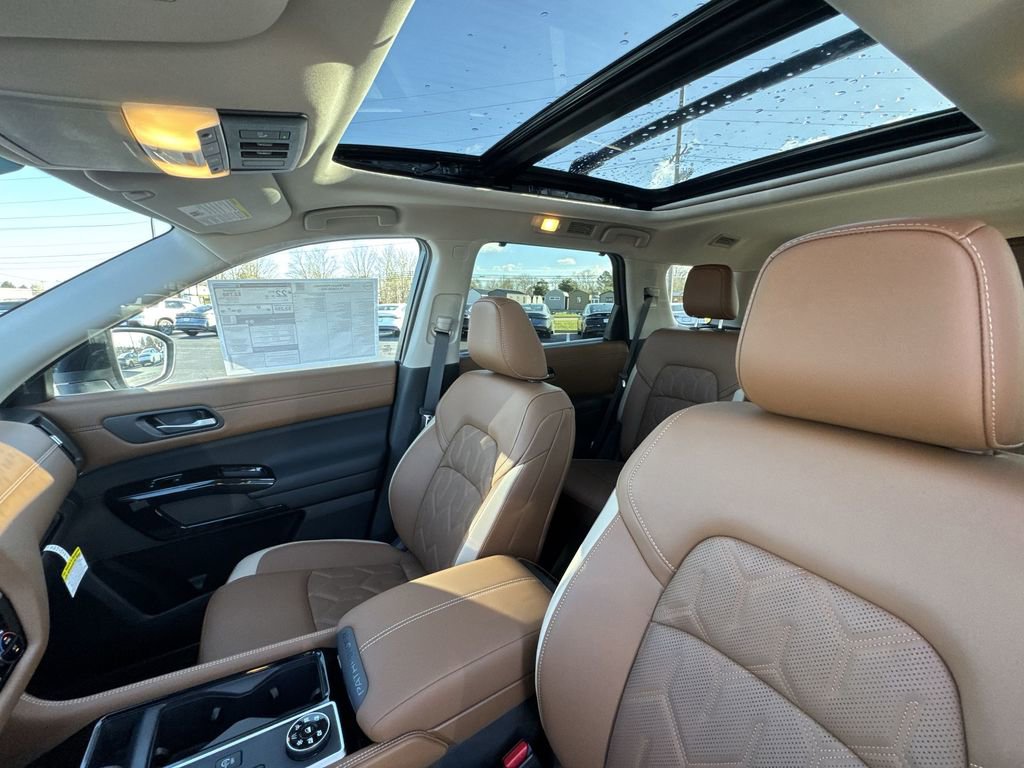 New 2026 Nissan Pathfinder Platinum image 22