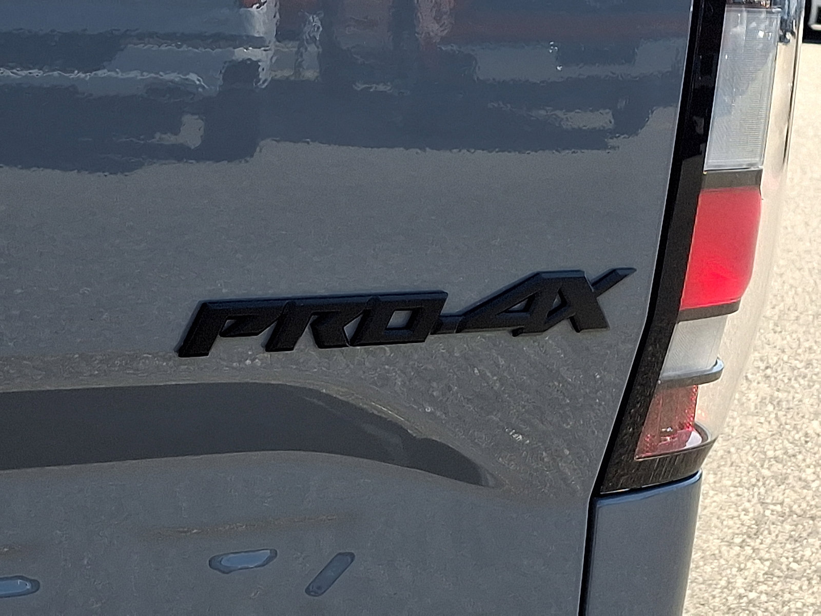 Used 2024 Nissan Frontier PRO-4X w/ Technology Package AWD/4WD image 30