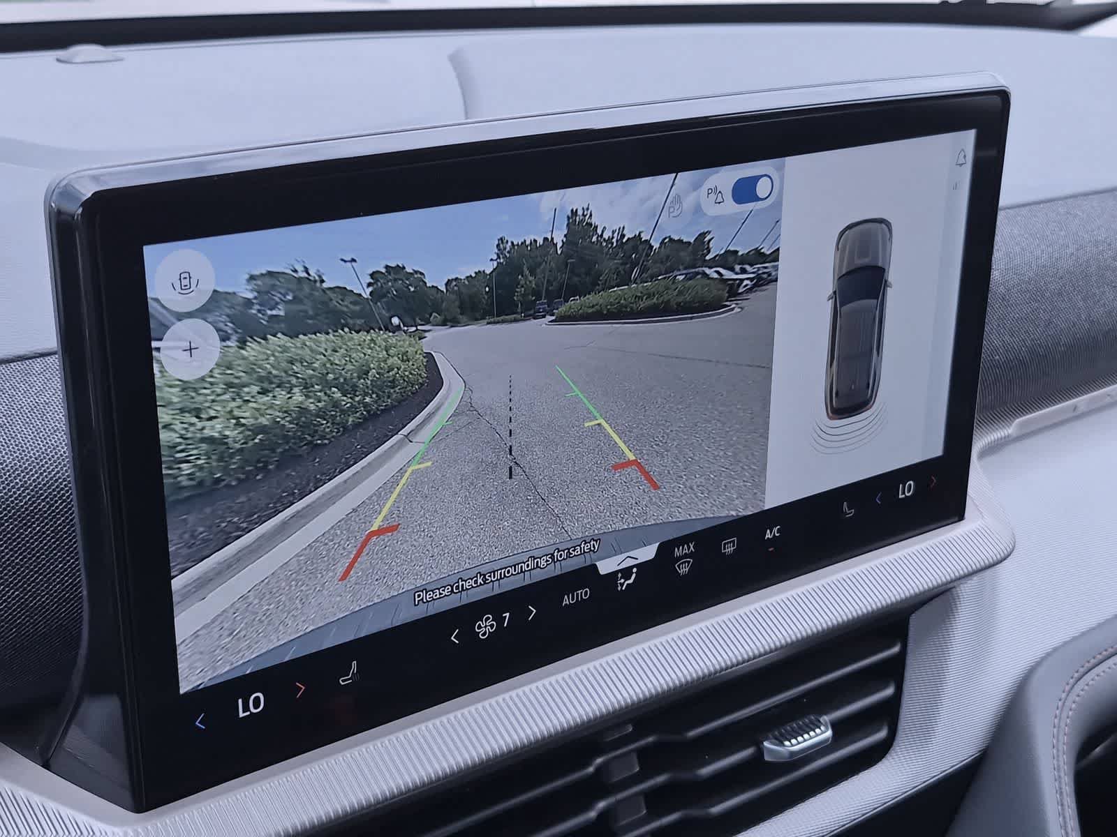 Certified 2025 Ford Explorer Active AWD/4WD image 29