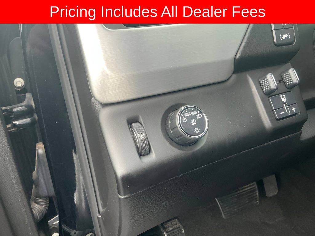 Used 2016 GMC Yukon XL SLT w/ Open Road Package RWD image 11