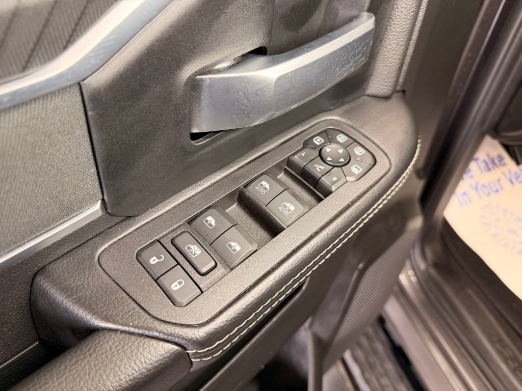 Used 2025 RAM 2500 Big Horn AWD/4WD image 4