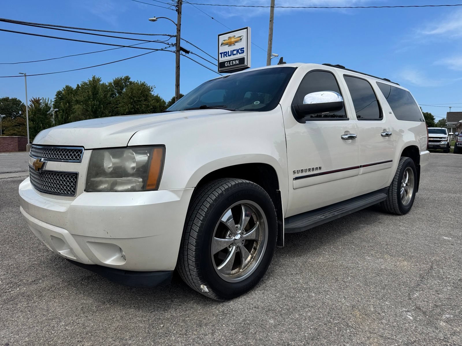 Used 2012 Chevrolet Suburban LTZ AWD/4WD image 2