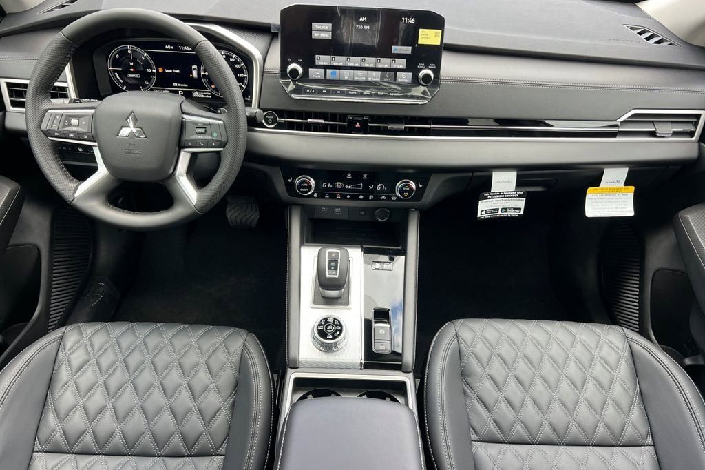 New 2025 Mitsubishi Outlander SEL image 14