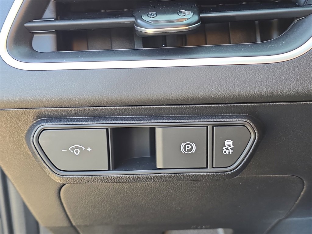 New 2025 Kia K4 LXS image 30