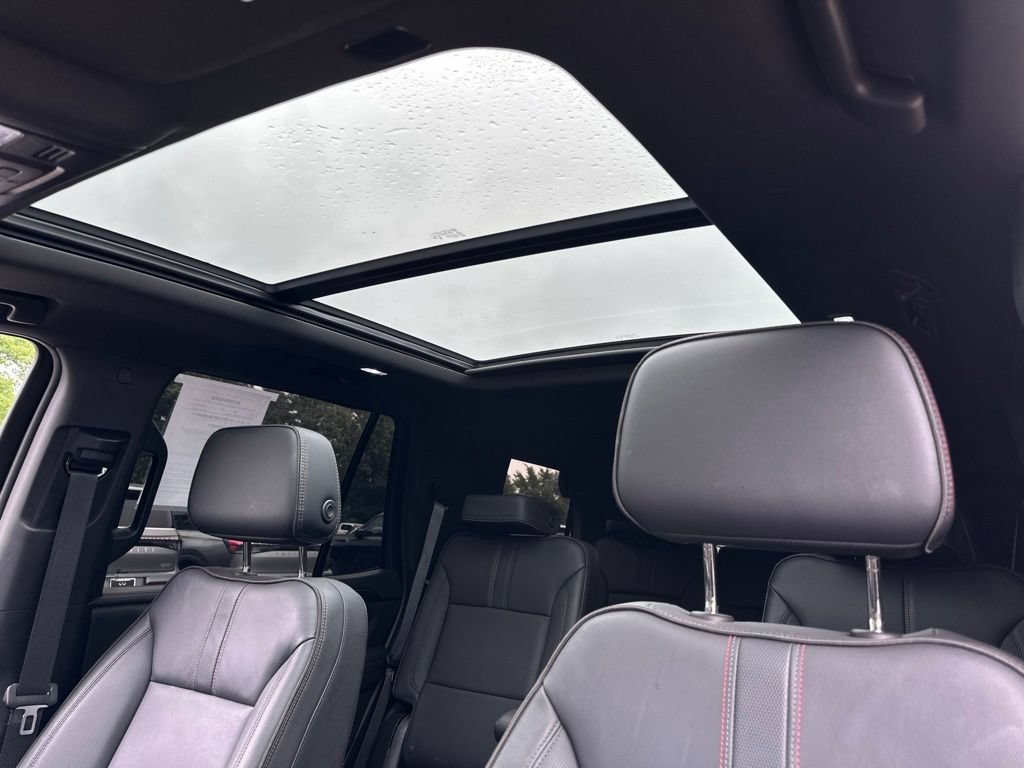 Used 2024 Chevrolet Tahoe RST w/ Luxury Package RWD image 7